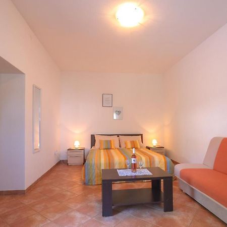 Apartmani Nina Rovinj Luaran gambar