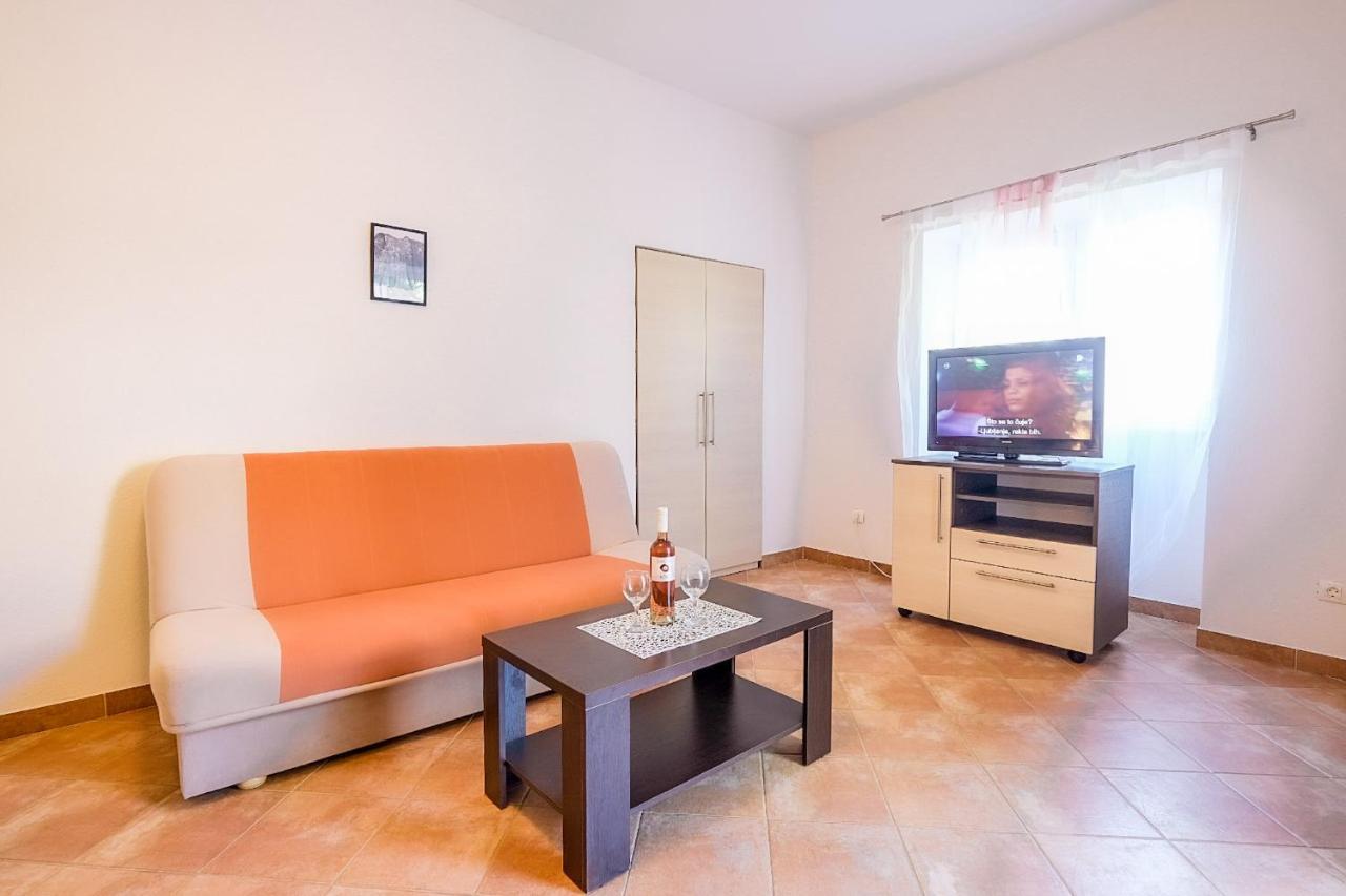 Apartmani Nina Rovinj Luaran gambar