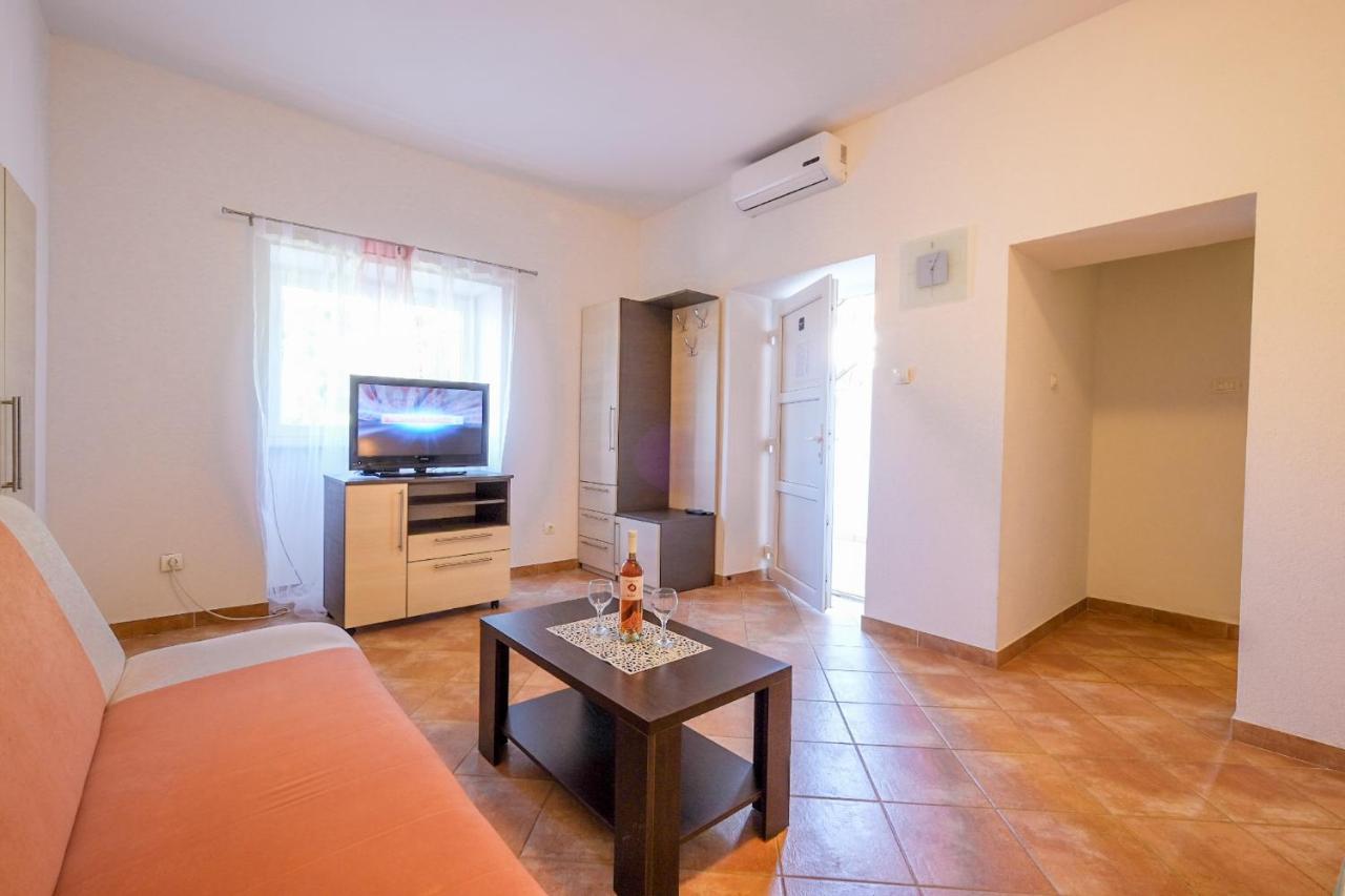 Apartmani Nina Rovinj Luaran gambar
