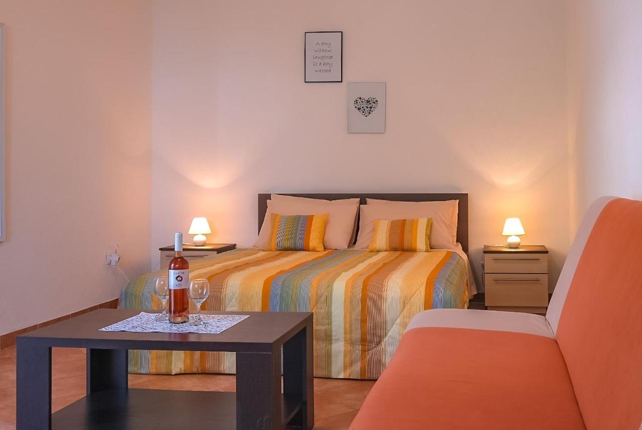Apartmani Nina Rovinj Luaran gambar