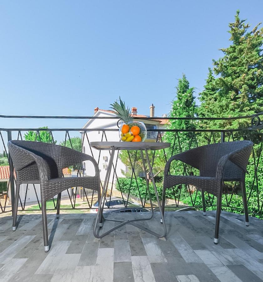 Apartmani Nina Rovinj Luaran gambar